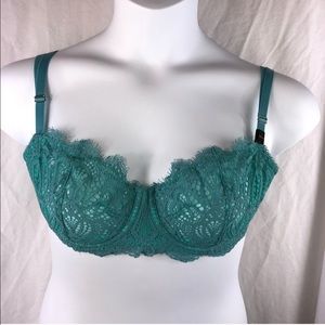 NWT Victoria Secret Dream Angel Bra